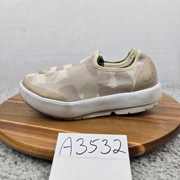 Oofos Womens 6 Oomg eeZee Low White Tan Camo Casual Recovery Daily Slip On Shoe - Picture 1 of 14